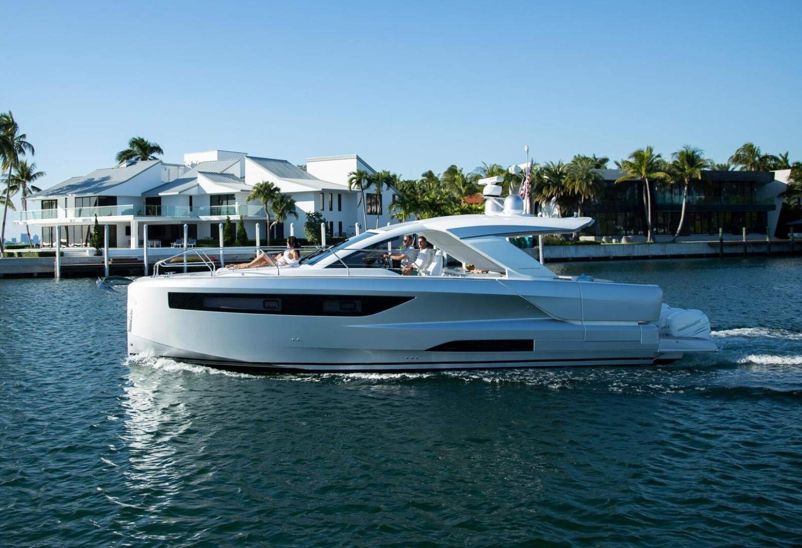 Jeanneau DB 43 Outboard