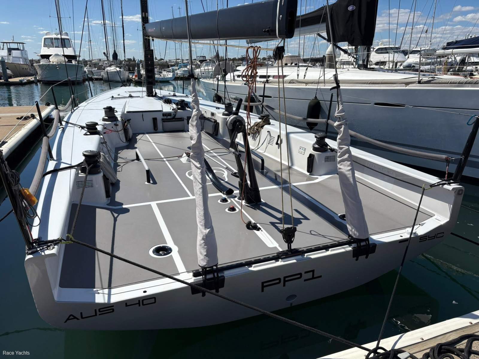 Melges 40:Melges 40 for sale with Race Yachts