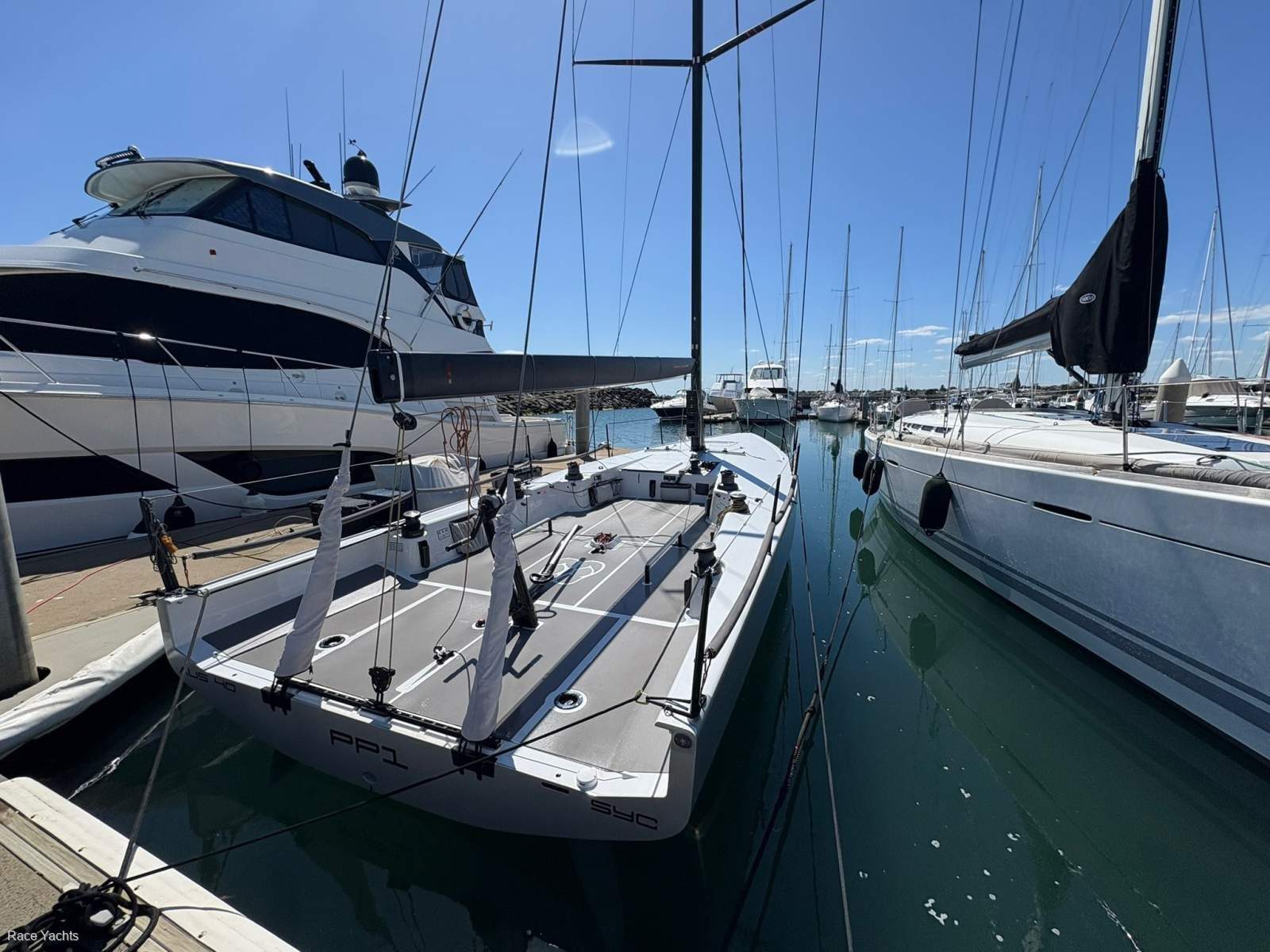 Melges 40:Melges 40 for sale with Race Yachts