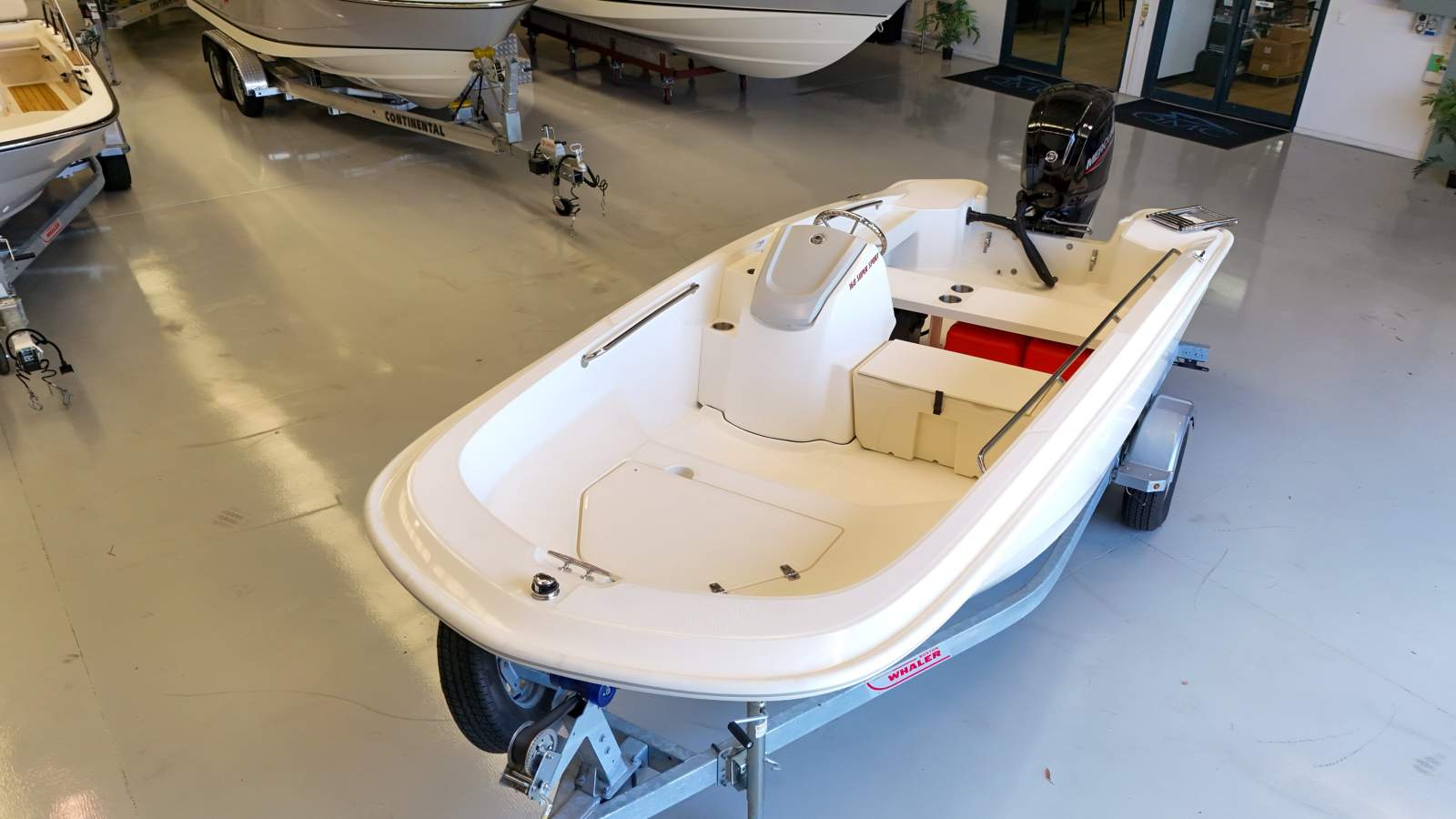 Boston Whaler 160 Super Sport Side Console
