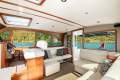 Palm Beach Motor Yachts PB42 Sedan