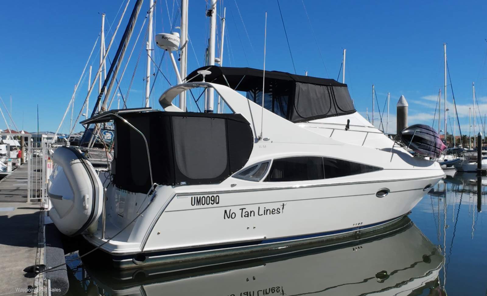 Carver 36 Mariner