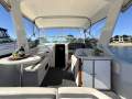 Regal 32 Commodore
