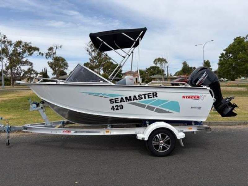 Stacer 429 Sea Master, 60hp CT Mercury four stroke & alloy trailer