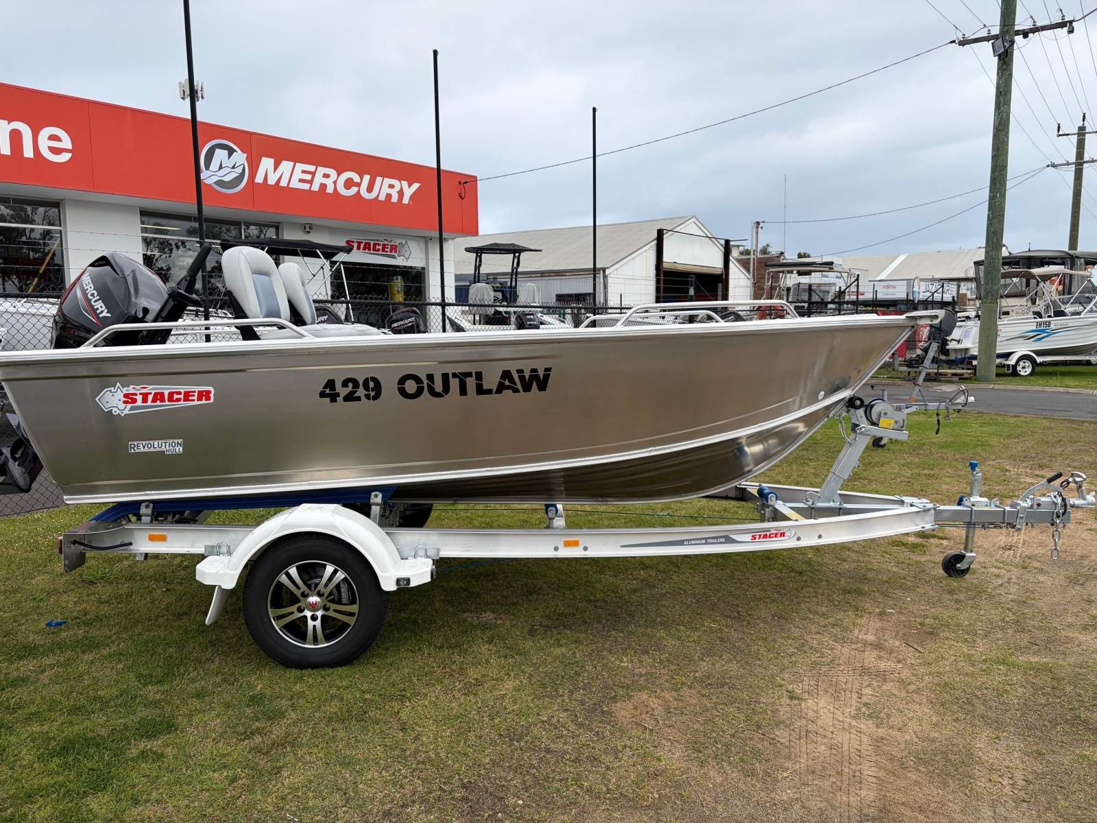 Stacer 429 Outlaw Tiller Steer, 40hp Mercury four stroke & alloy trailer