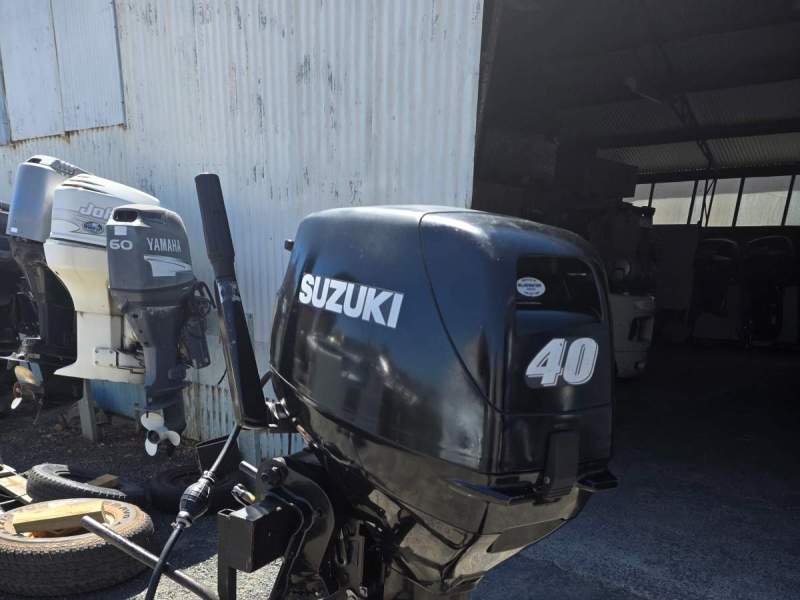 40hp Suzuki two stroke tiller steer