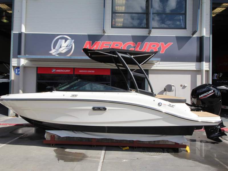 Sea Ray 190 SPX OB Bowrider