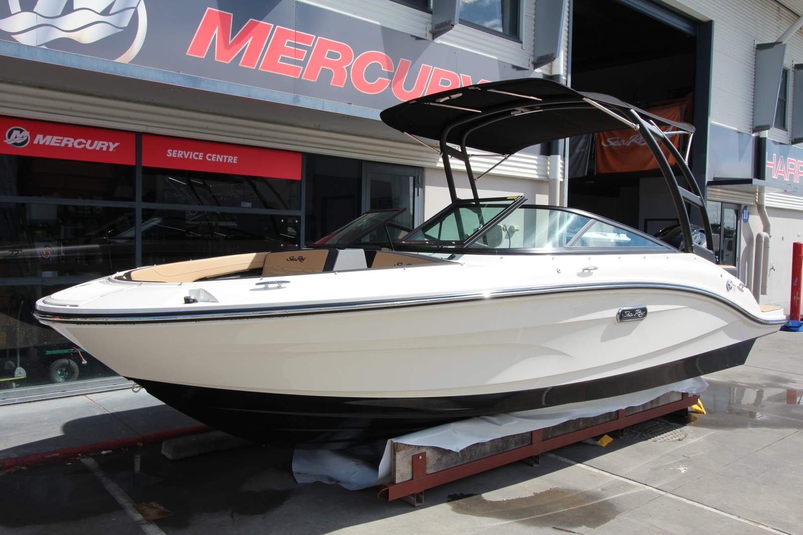 Sea Ray 190 SPX OB Bowrider