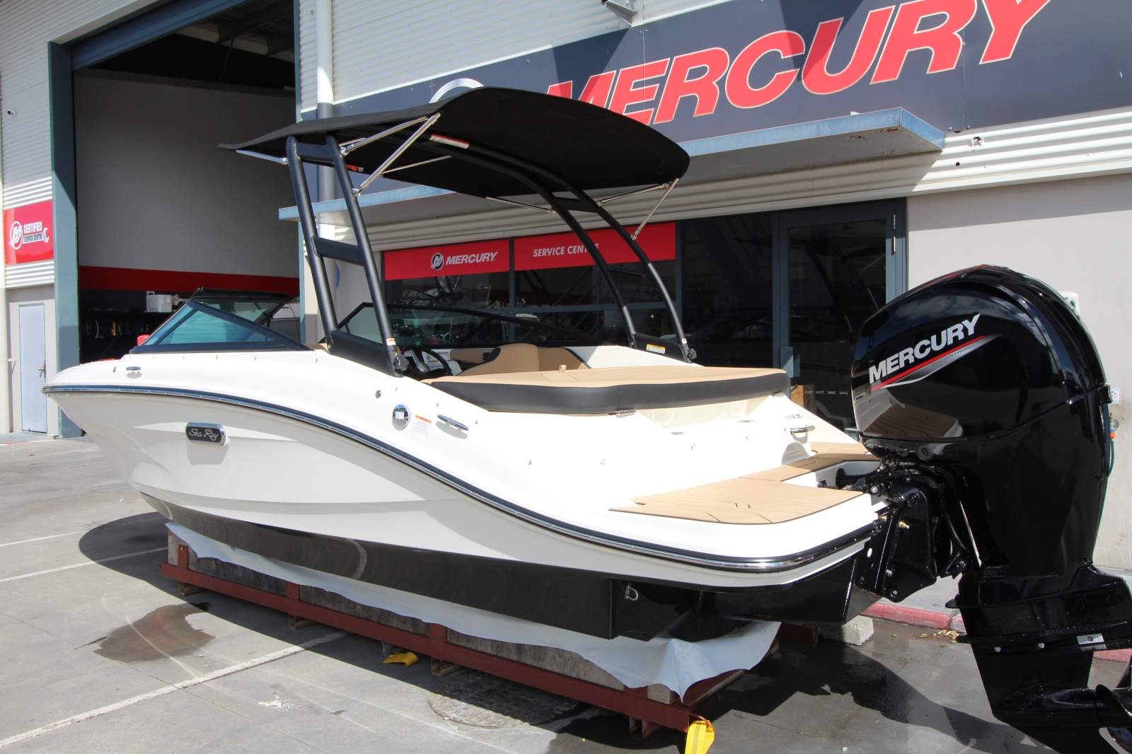 Sea Ray 190 SPX OB Bowrider