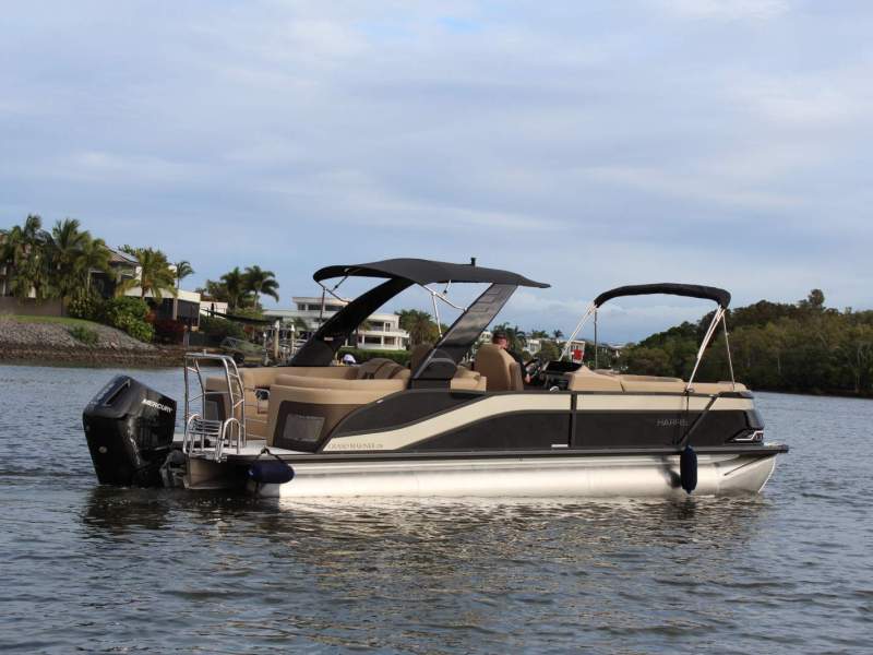 Harris 270 Grand Mariner Pontoon Boat