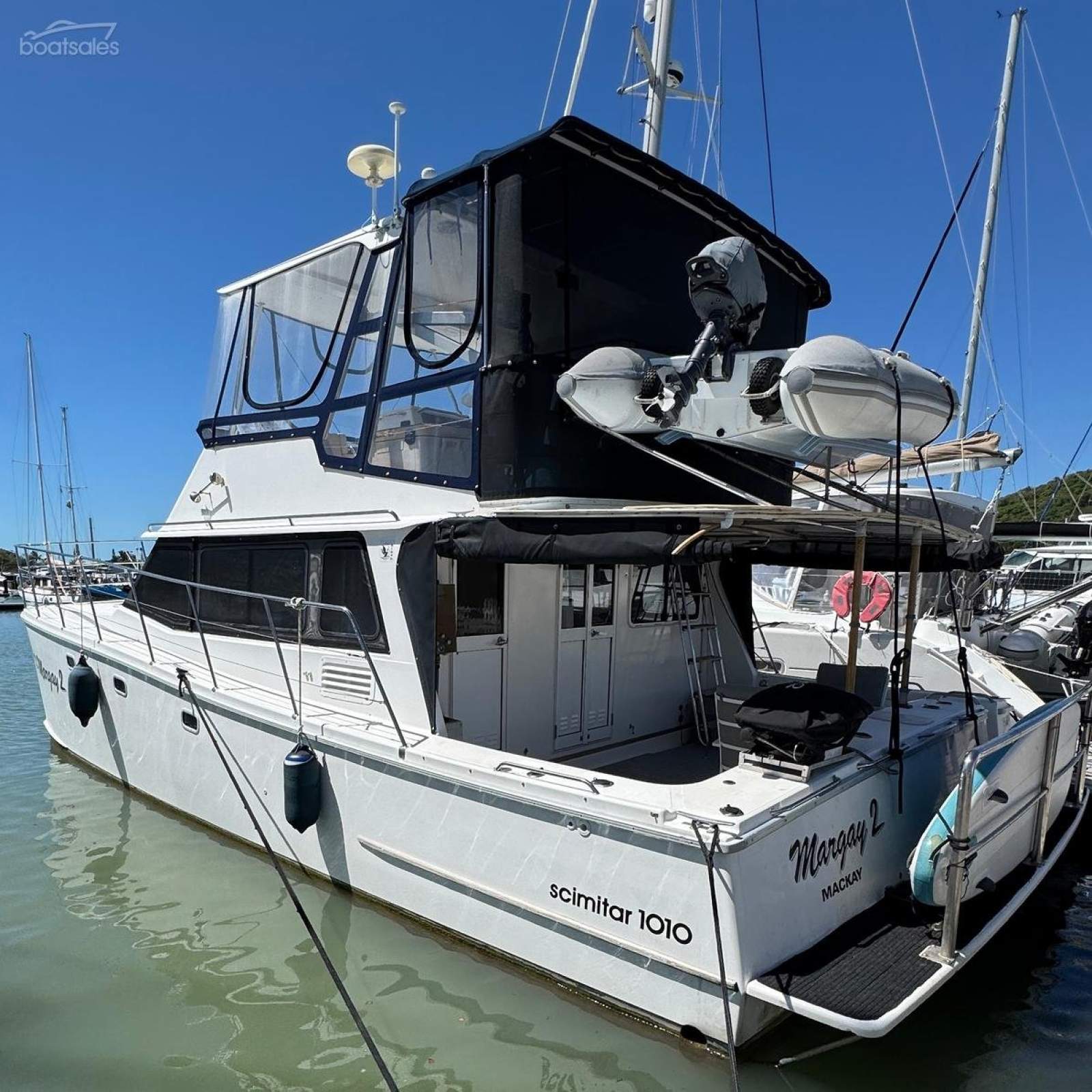 Scimitar 1010 Power Catamaran Flybridge Cruiser