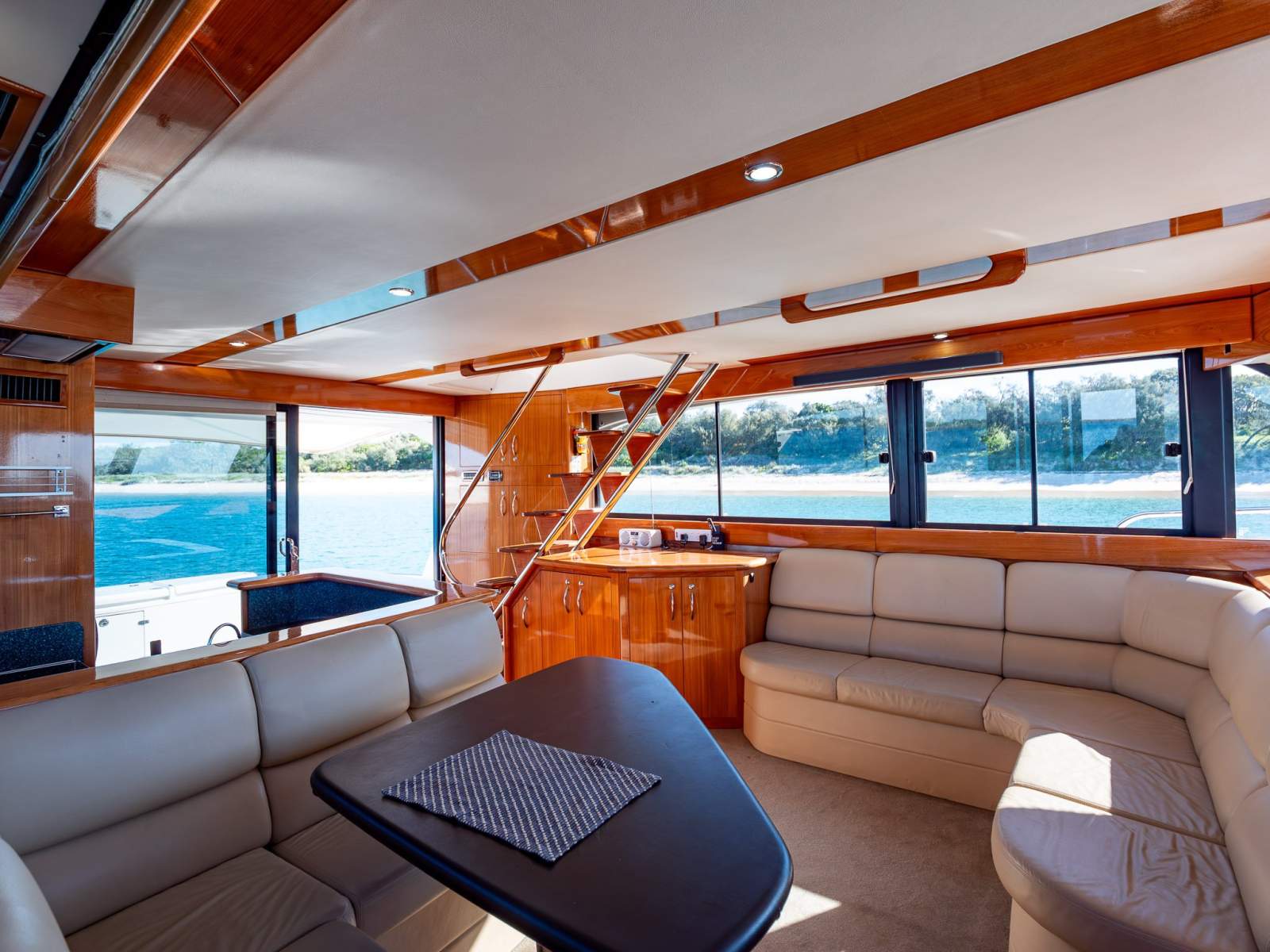 Maritimo M52