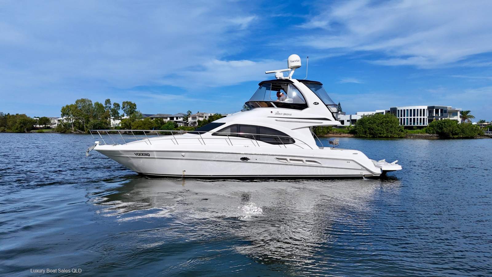 Sea Ray 44 Sedan Bridge