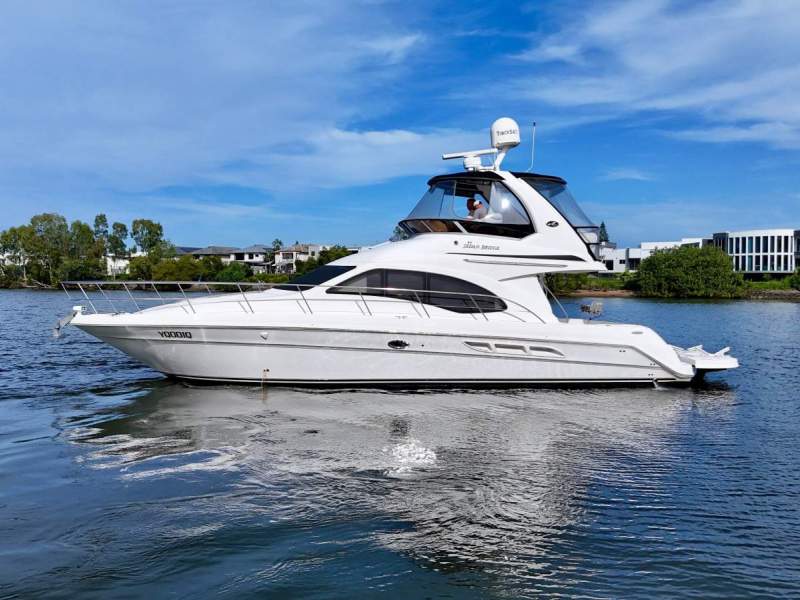 Sea Ray 44 Sedan Bridge