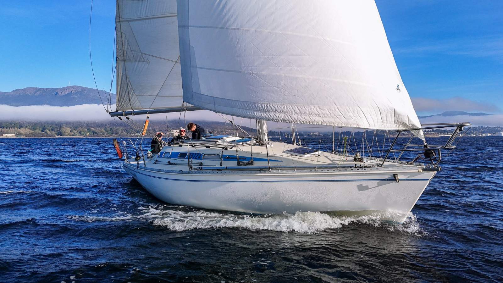 Elan 33 QUALITY CRUISER/RACER!