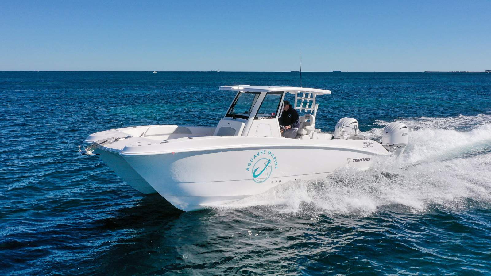 Twin Vee GFX2 280 CC - Demo Vessel