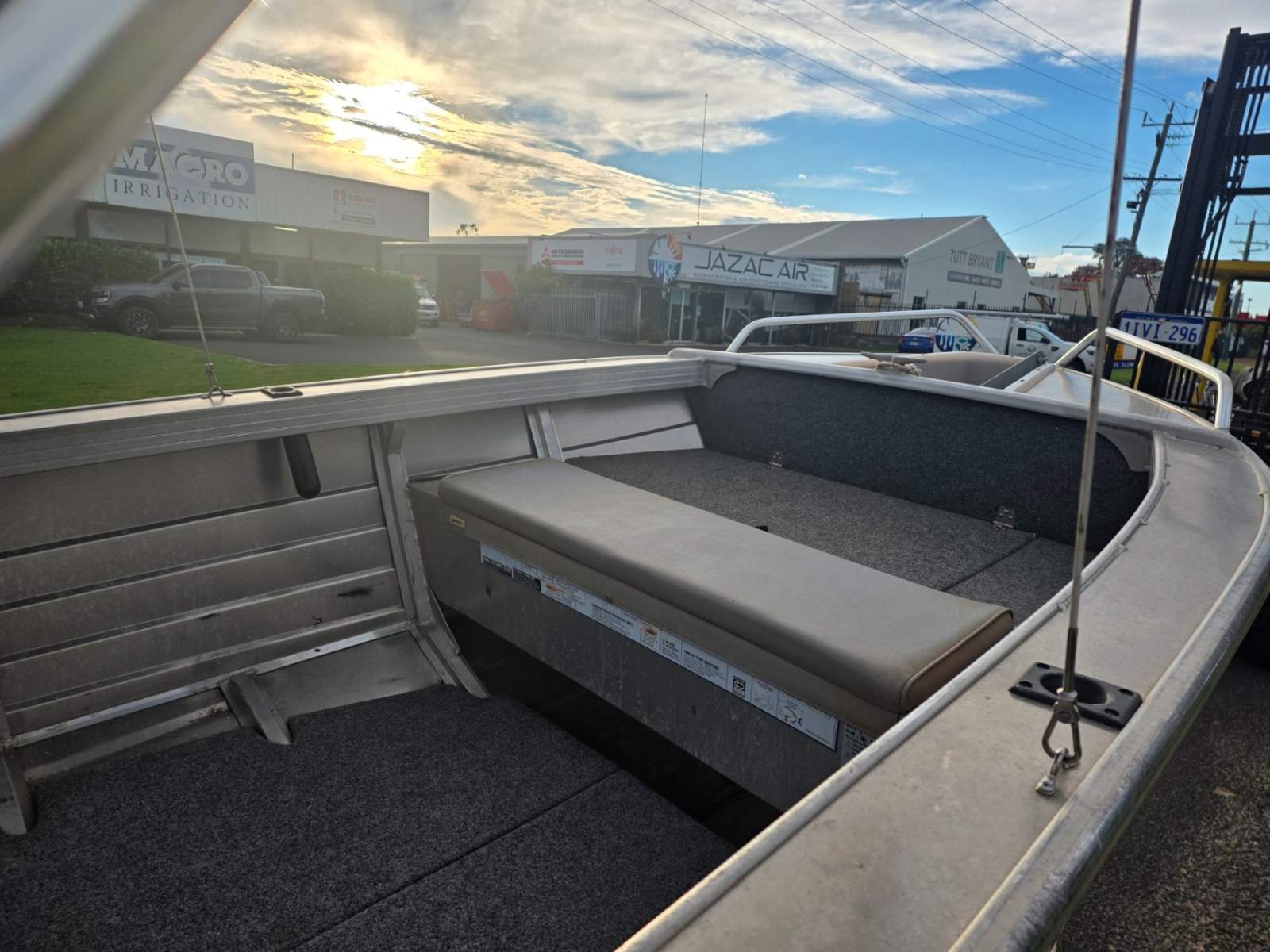 Stacer 429 Rampage, 30hp four stroke 50hrs & alloy trailer