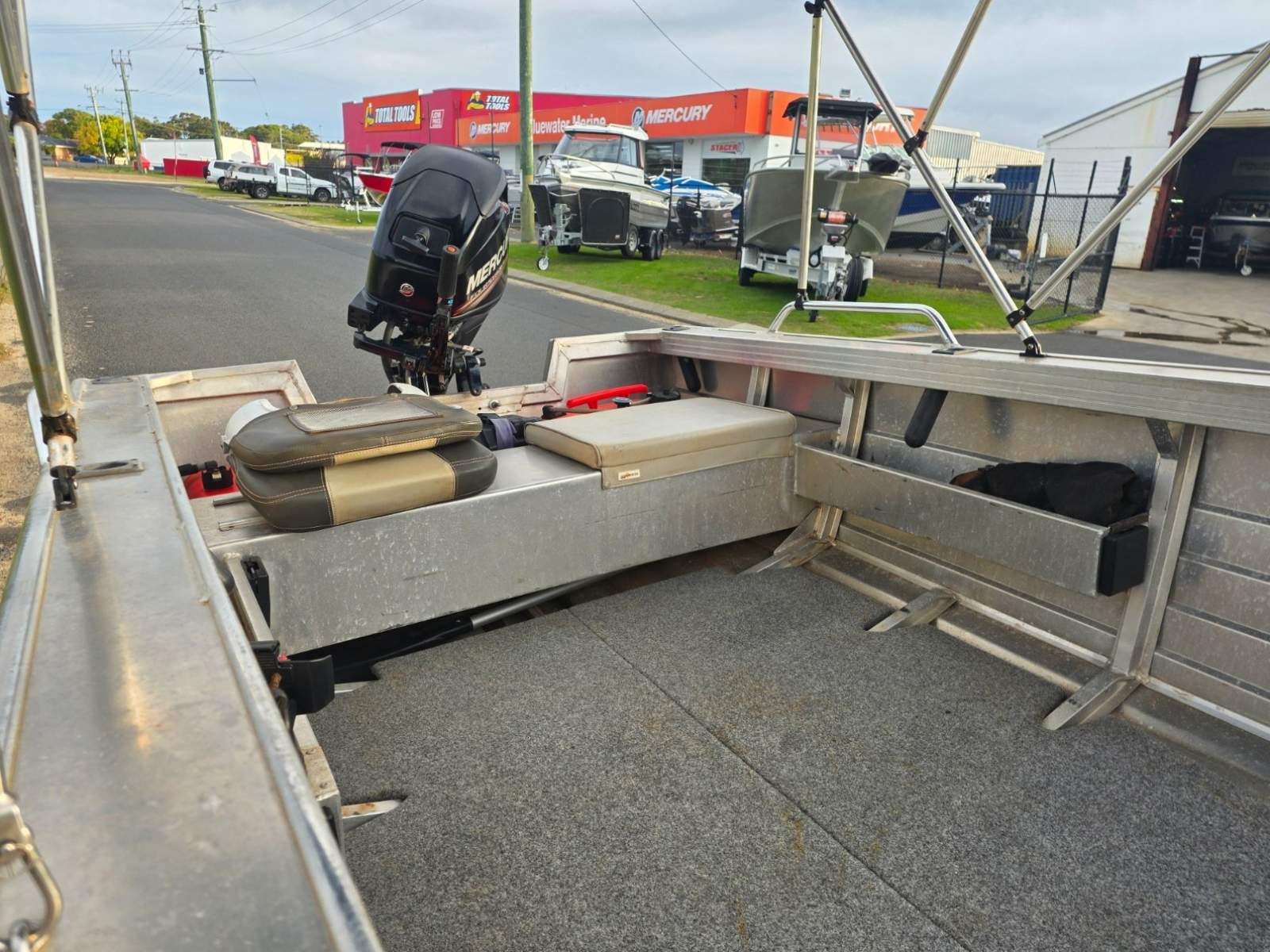 Stacer 429 Rampage, 30hp four stroke 50hrs & alloy trailer