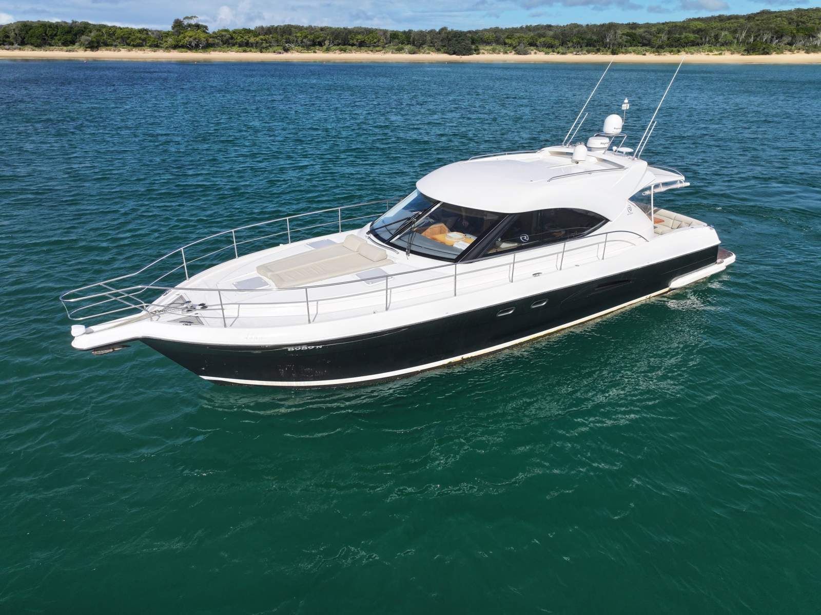 Riviera 4700 Sport Yacht