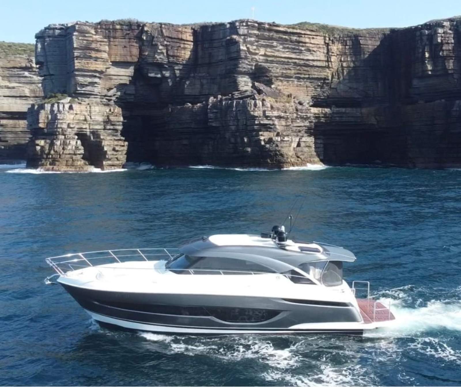 Riviera 4600 Sport Yacht Platinum Edition