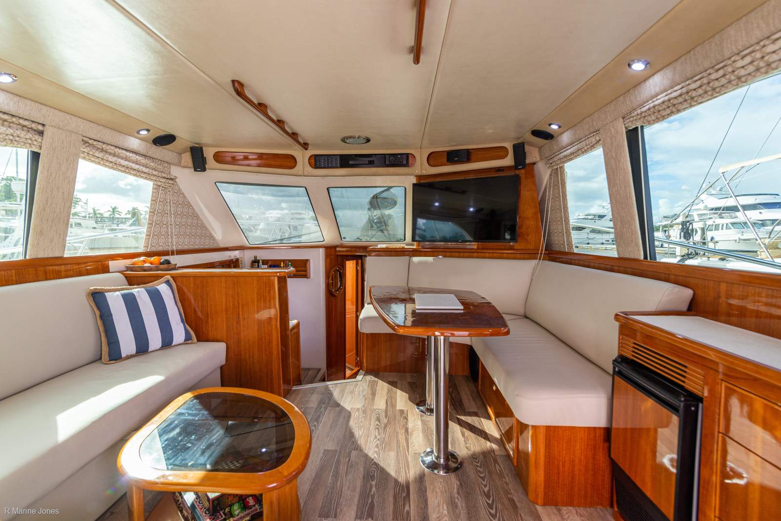 Riviera 40 Open Flybridge