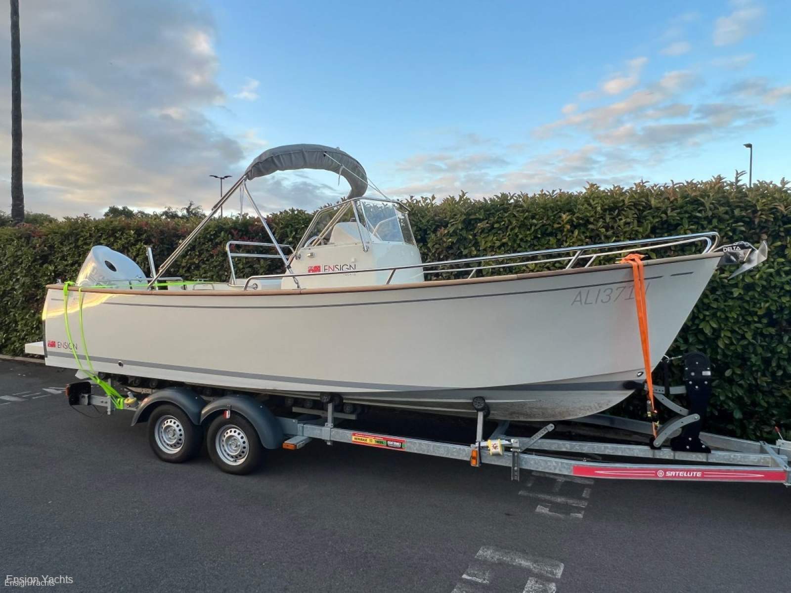 Rhea 23 Open Demo model - available now - trailer included