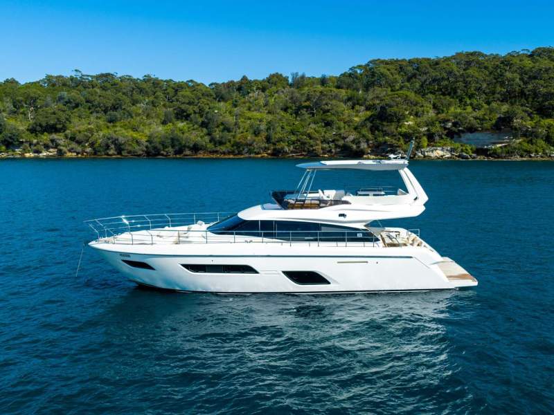 Ferretti 550