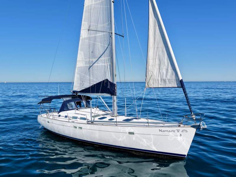 Beneteau Oceanis 473 Long Range Cruiser Racer 3 Cabin
