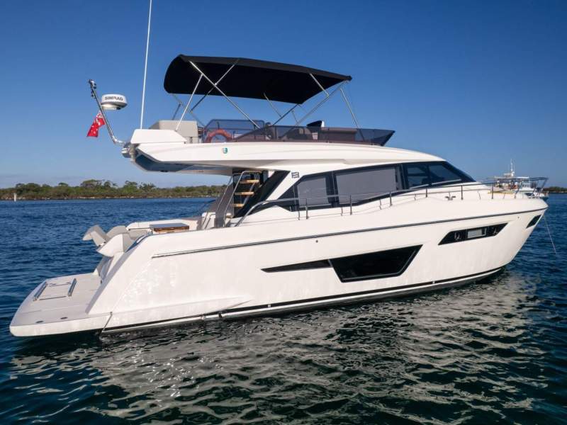Ferretti 500
