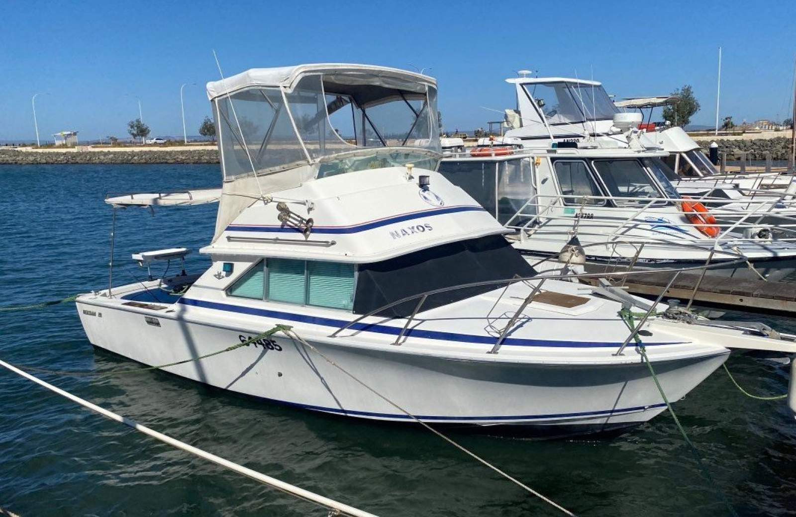 Bertram 28 Flybridge All new fly bridge covers and awning