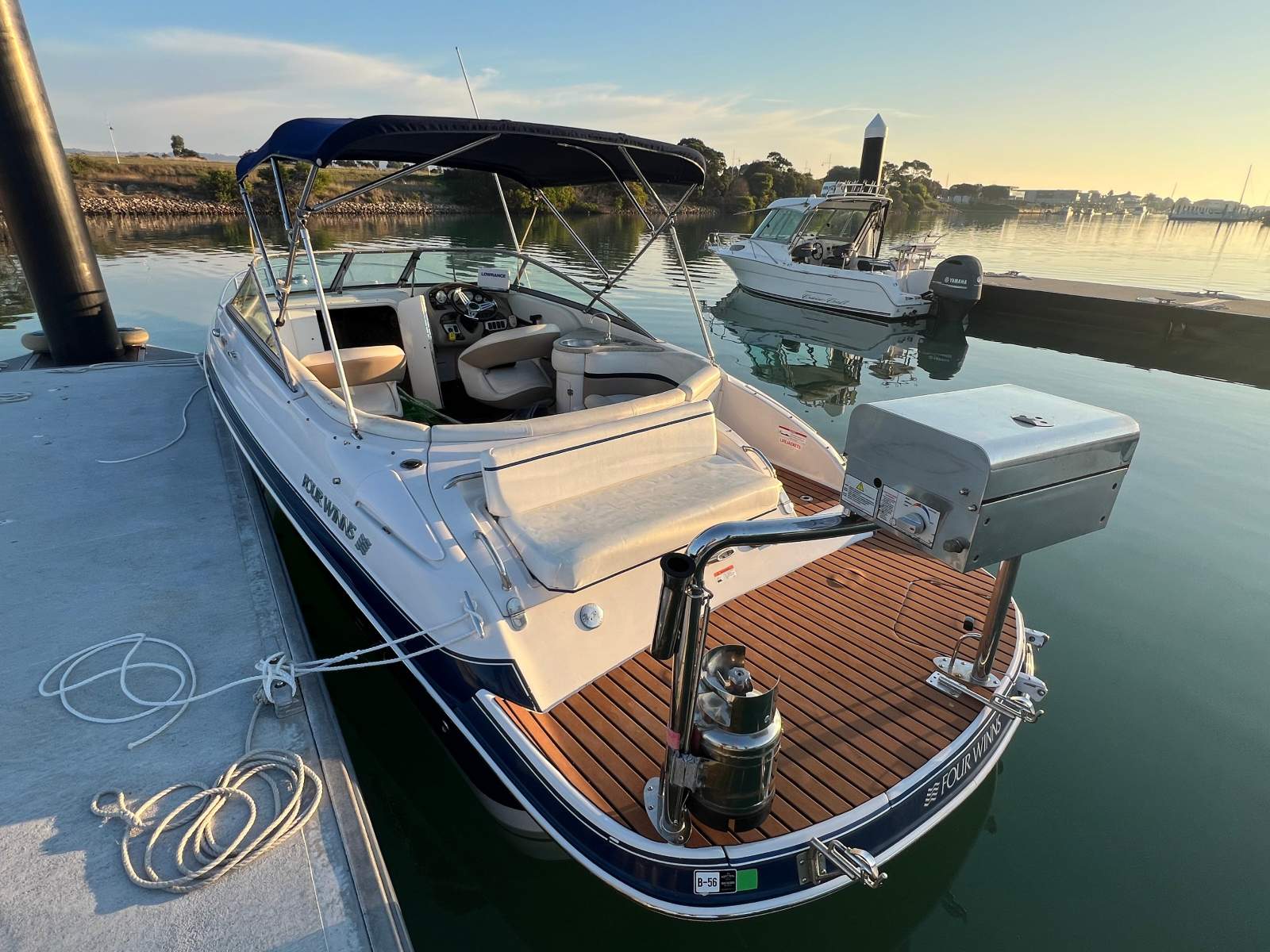 Four Winns Sundowner 215