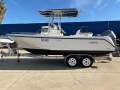 Boston Whaler 210 Outrage