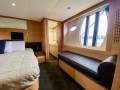 Pershing 64