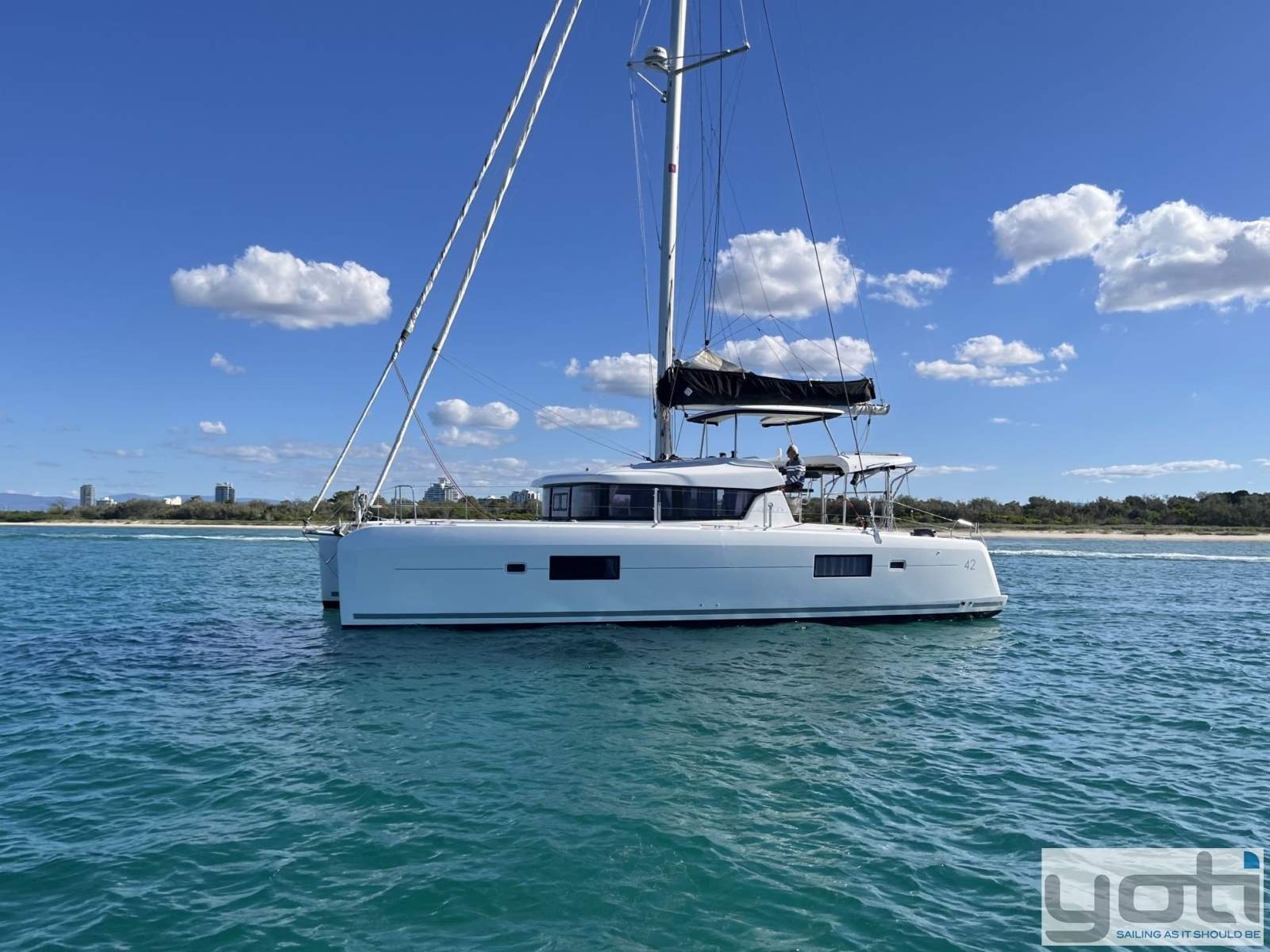 Lagoon 42