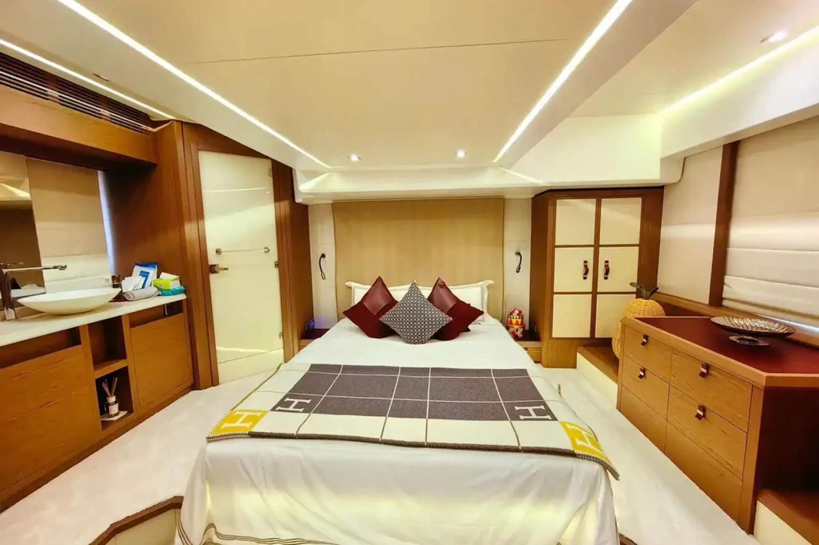 Boat image