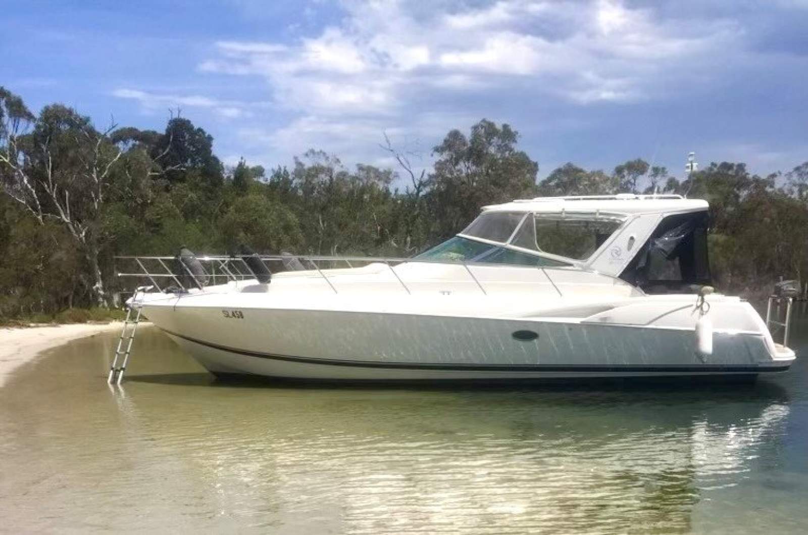 Riviera M400
