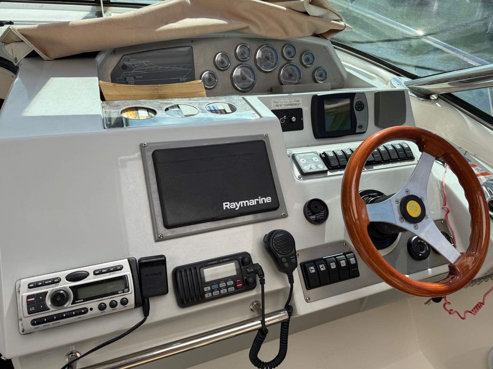 Riviera M400