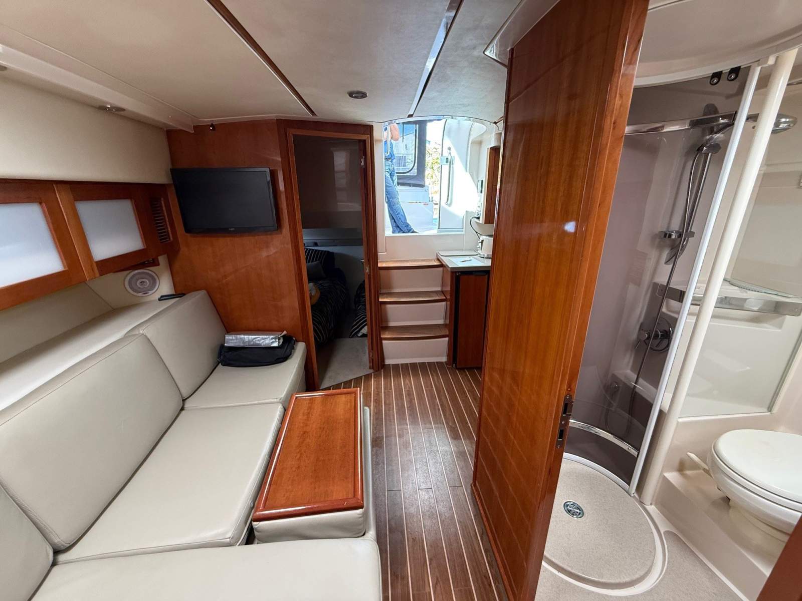  Riviera M400 Boat Brokers of Tasmania