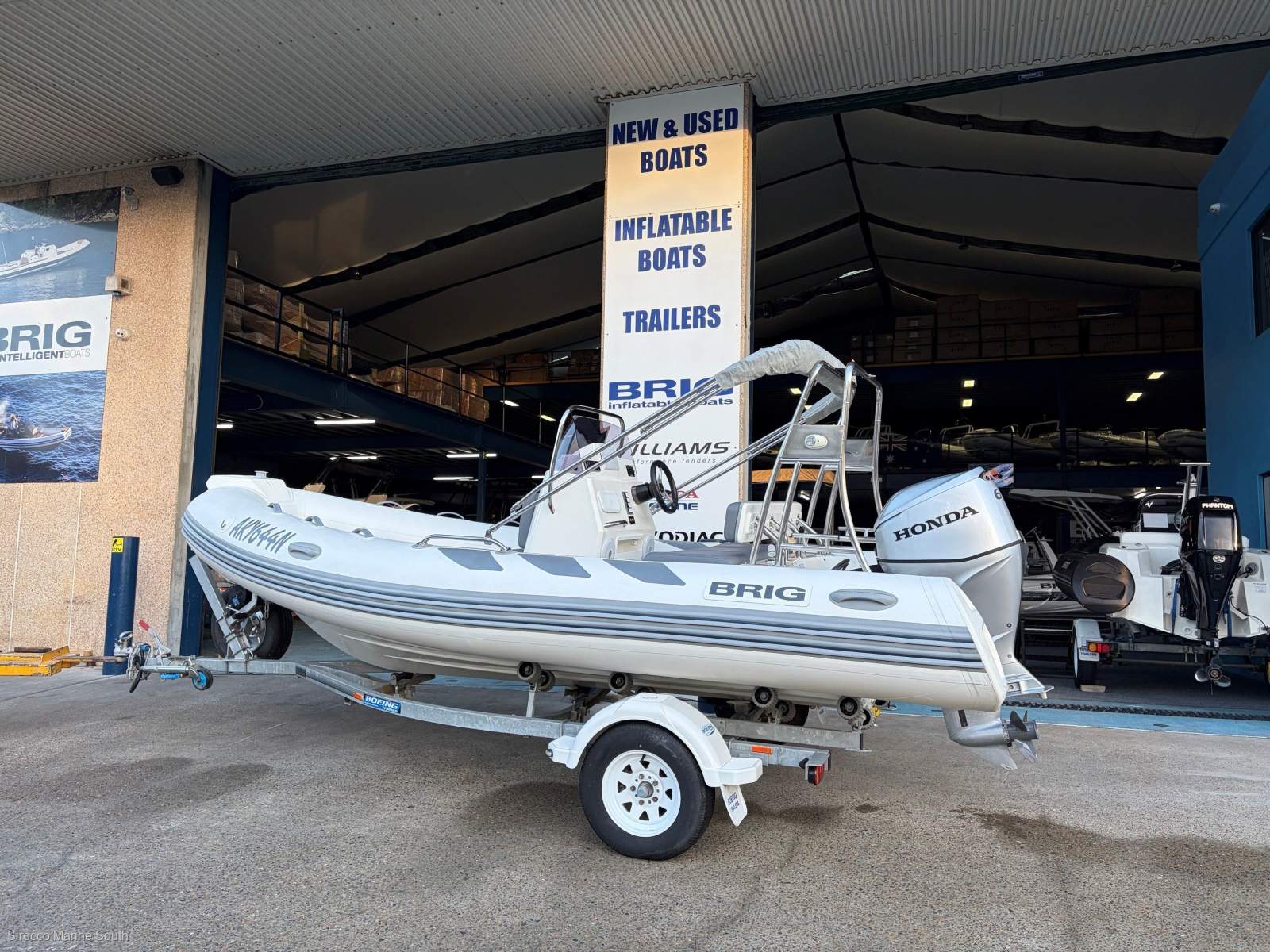 Brig Navigator 485 Fibreglass centre console rib with hypalon tubes