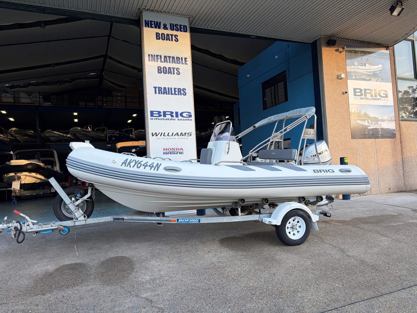 Brig Navigator 485 Fibreglass centre console rib with hypalon tubes