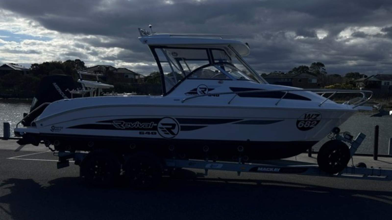 Revival R640 Offshore Hard Top