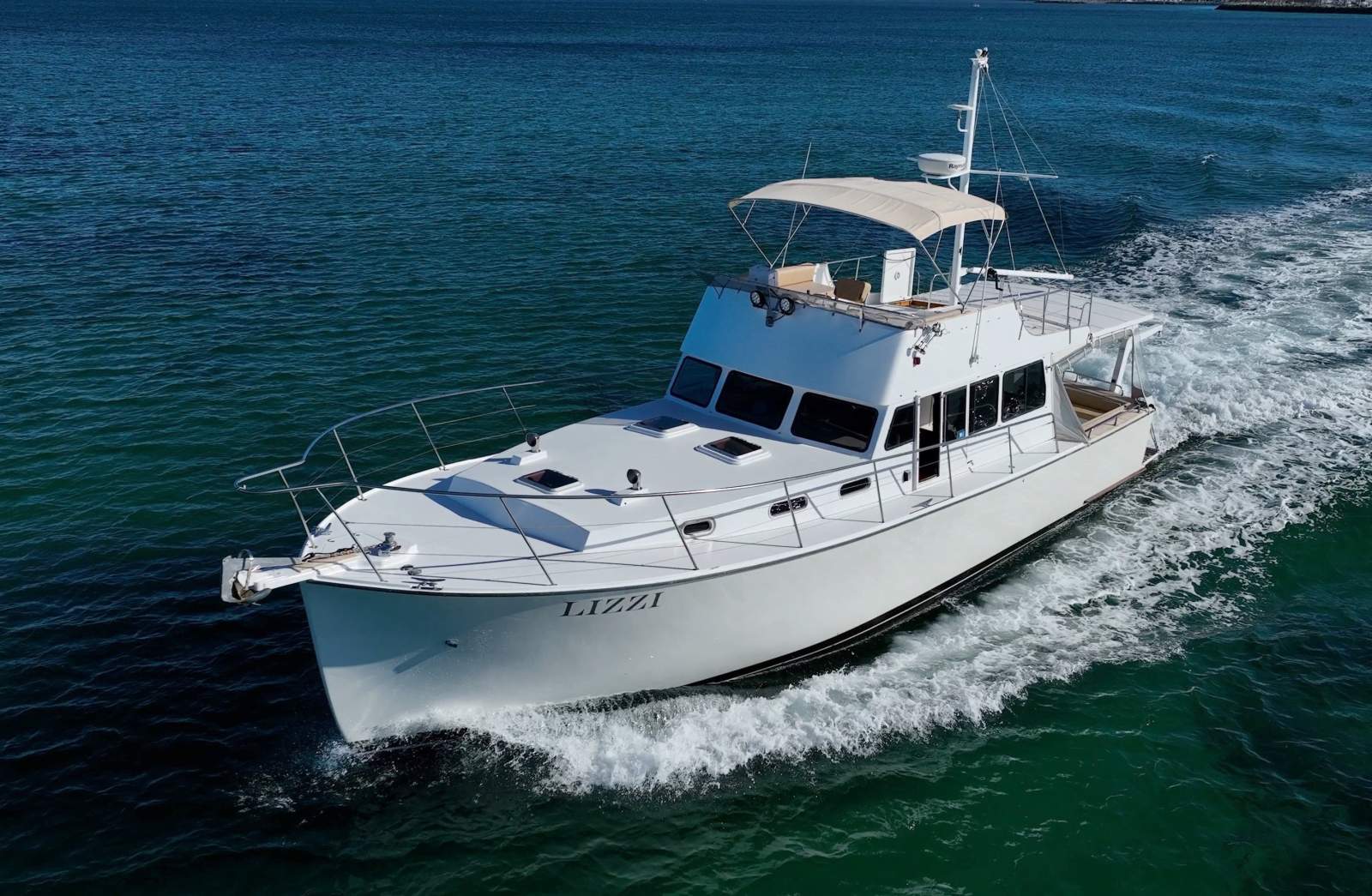 Pacific Motoryachts - Stunning classic looking long range cruiser