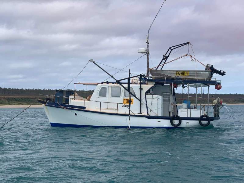 Roberts 30 Economic spanish mackerel fishing boat