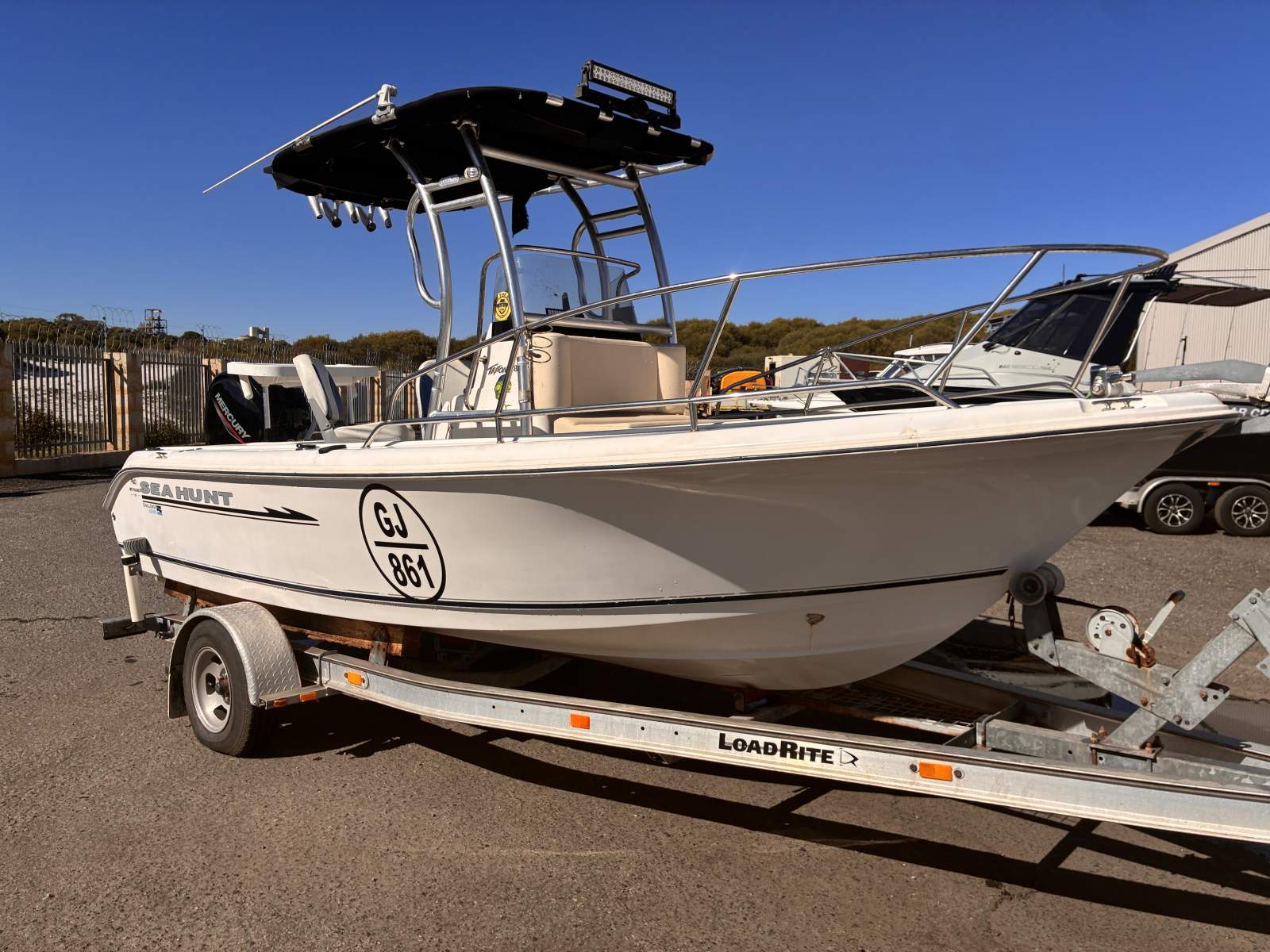 Sea Hunt Triton 186 Ready to fish