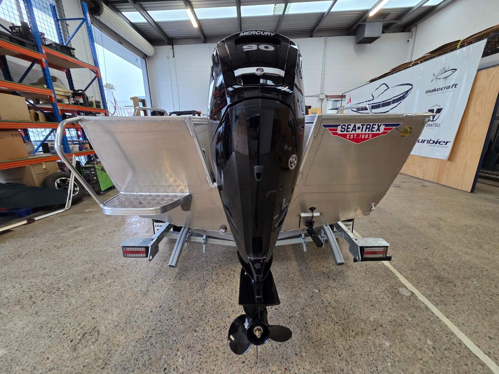 New Sea-Trex 502 Fisherman SC