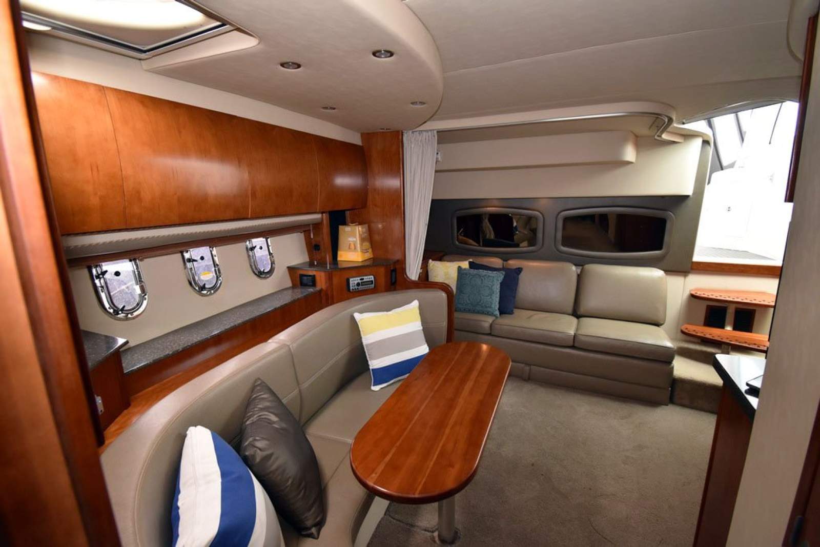 Cruisers Yachts 390 Express Coupe - PRICE REDUCED BY $70K