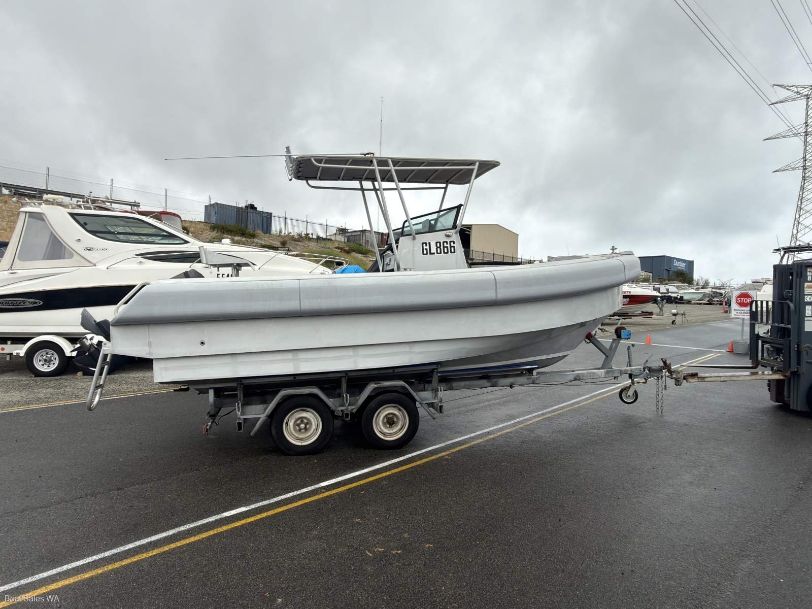 Custom 6.1m Center Console
