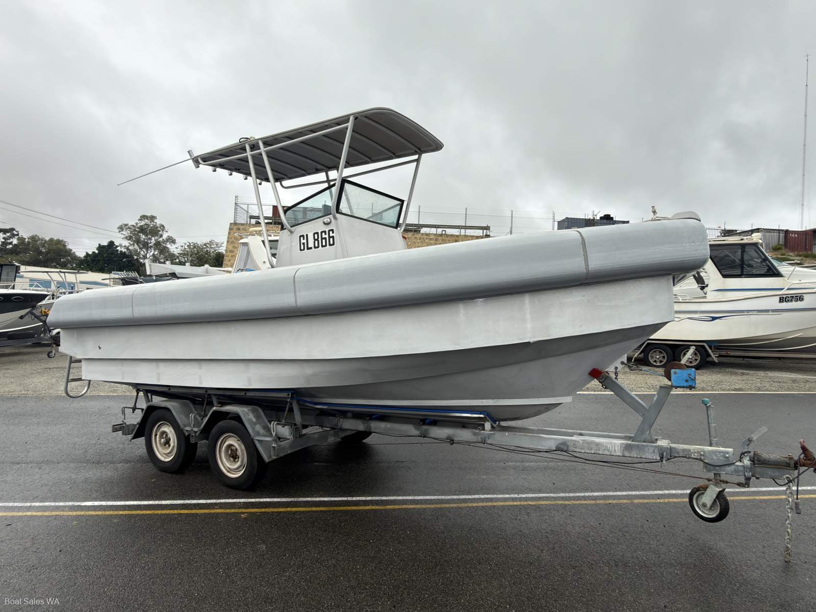 Custom 6.1m Center Console
