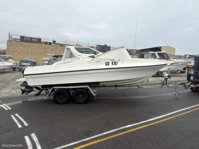 Commodore All Rounder 670 Wavebreaker