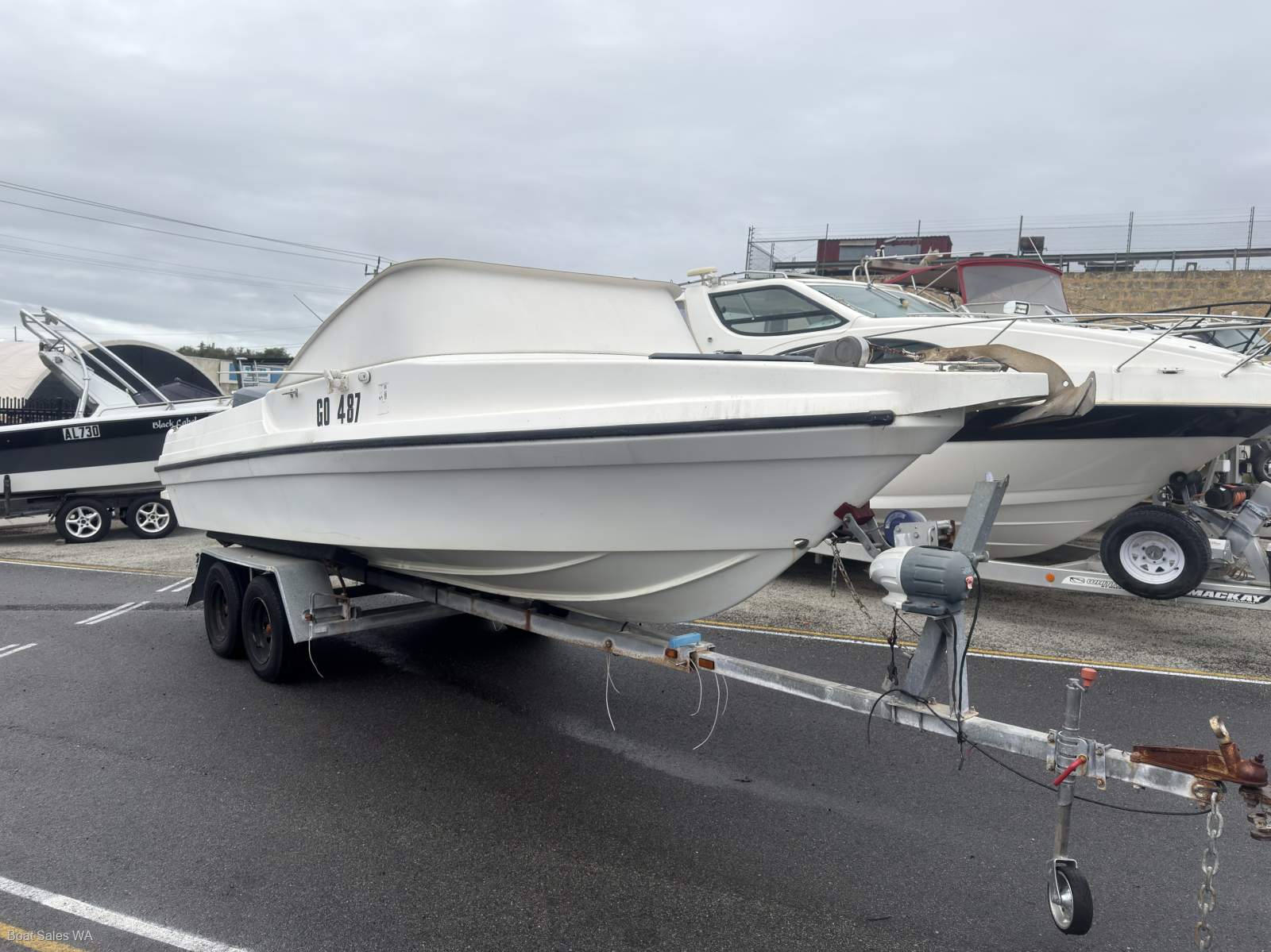 Commodore All Rounder 670 Wavebreaker